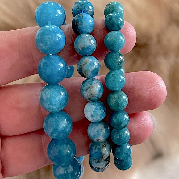 Apatite Gemstone bracelets - Picture 2 of 11